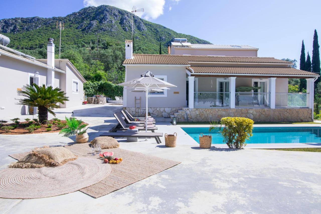 Grande Terra Villas With Swimming Pool Spartylas Esterno foto