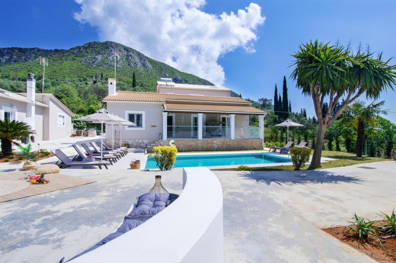 Grande Terra Villas With Swimming Pool Spartylas Esterno foto