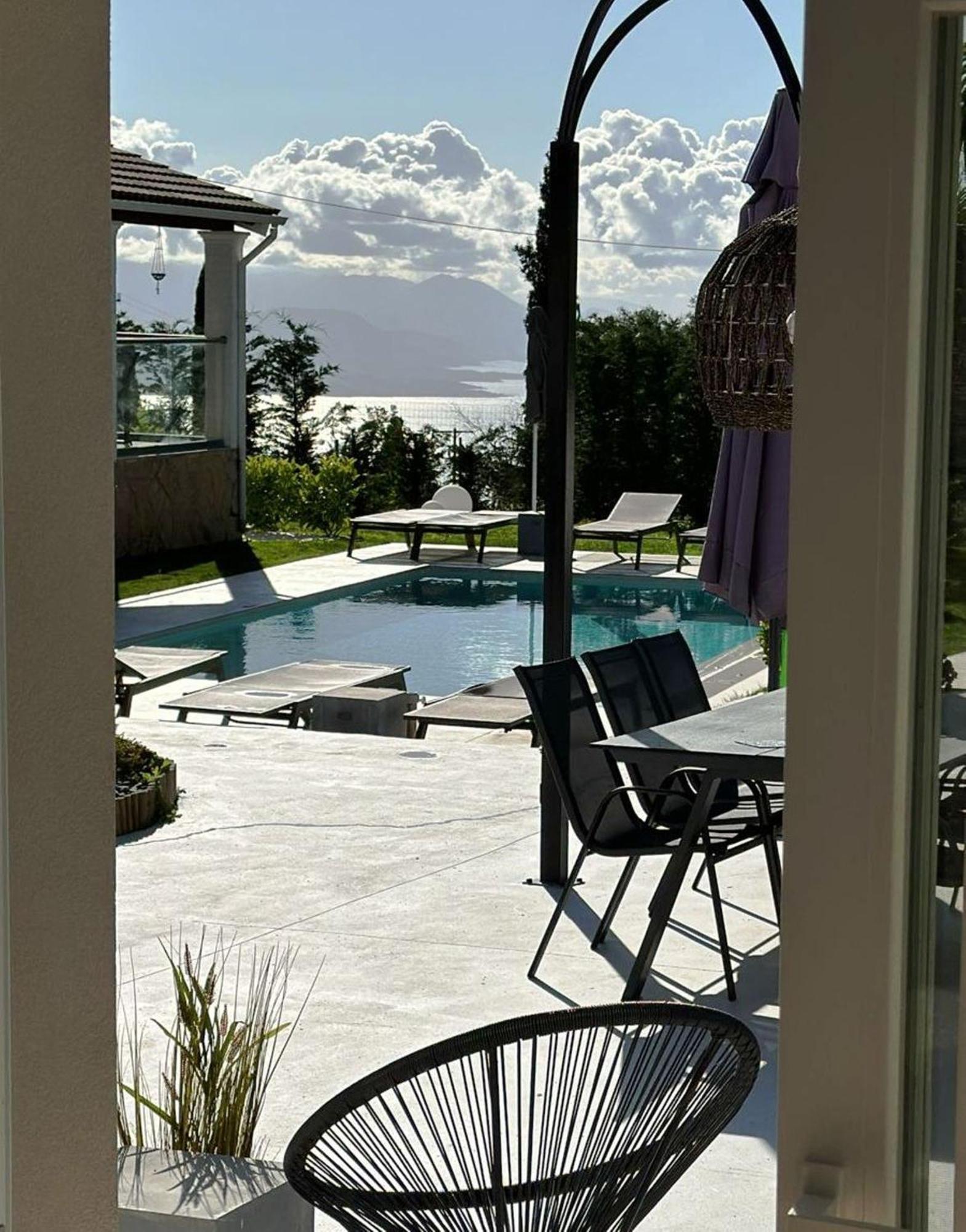 Grande Terra Villas With Swimming Pool Spartylas Esterno foto